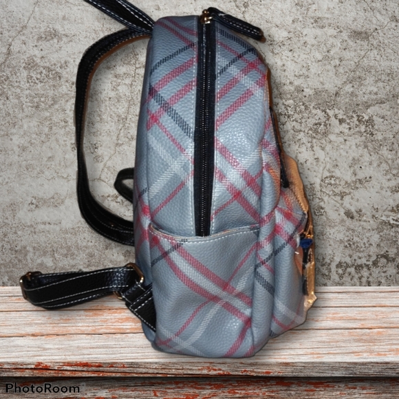 Mini Back pack shoulder sling pack NWOT - Picture 4 of 6